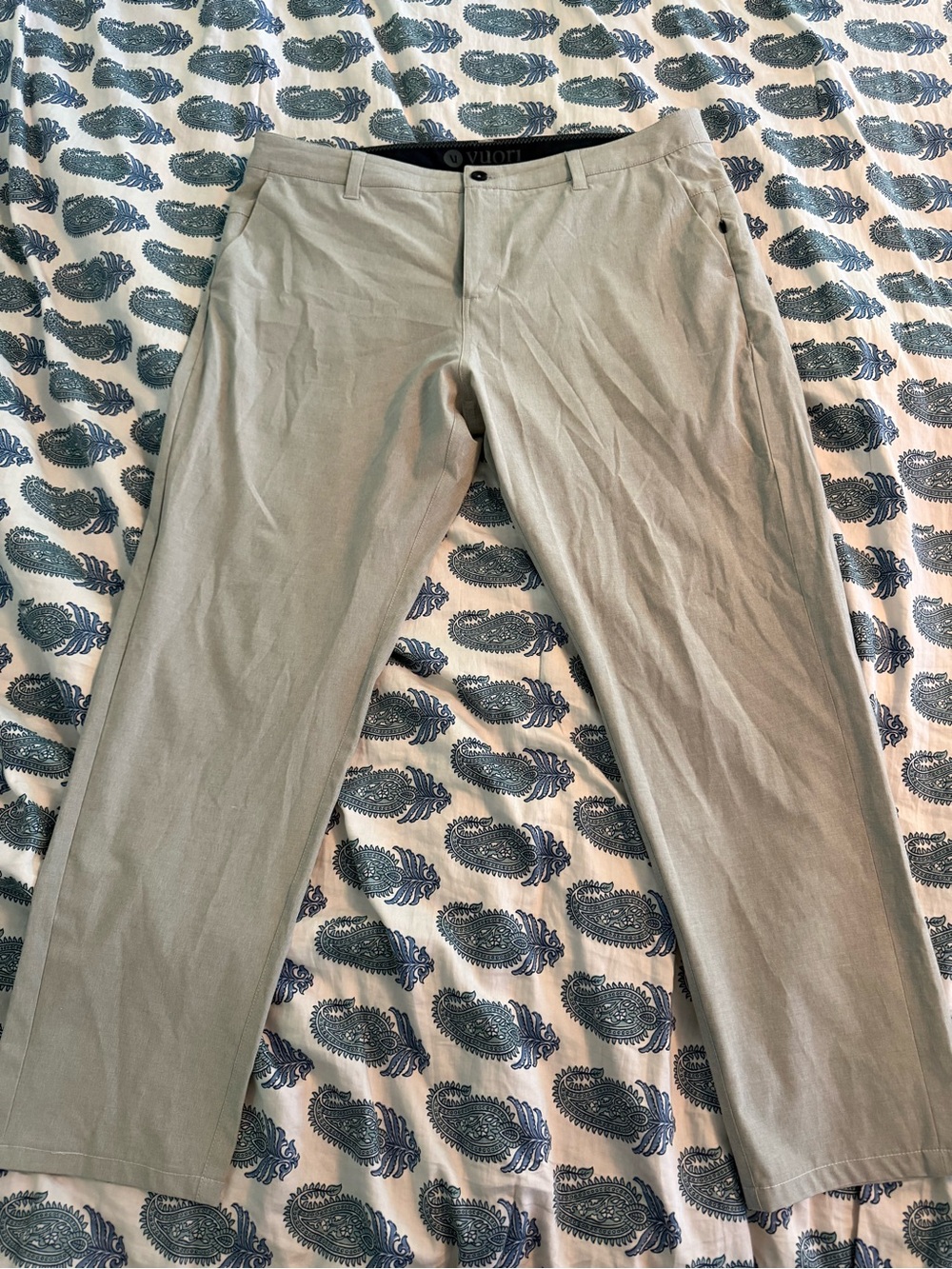 Vuori Men’s Light Khaki Straight Chinos